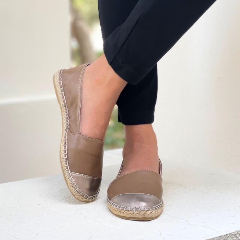 Klassische Espadrille in Bronze-Mokka