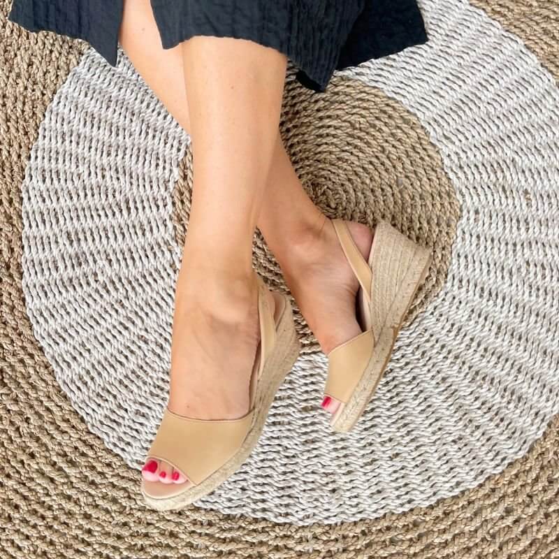 Klassische Espadrille-Keilschuhe in Honig